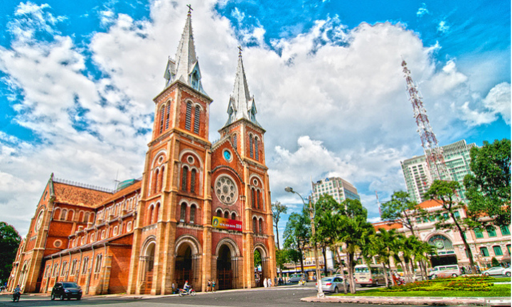 Du lịch TP.HCM thu hơn 21.000 tỷ đồng trong 2 tháng đầu năm