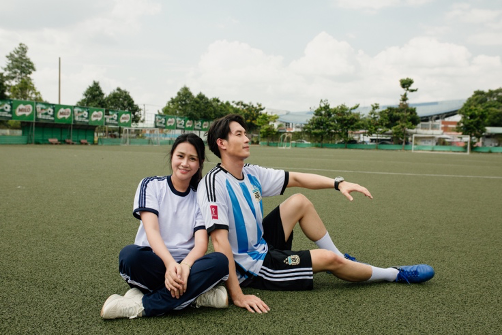 MC thể thao Mai Anh tung hậu trường MV ‘Có một người như thế’