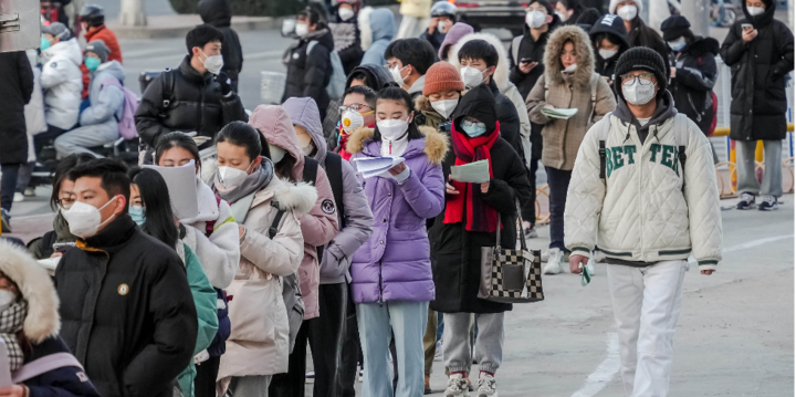 Nguyên nhân nào khiến người Trung Quốc đổ xô học thạc sĩ, tiến sĩ?