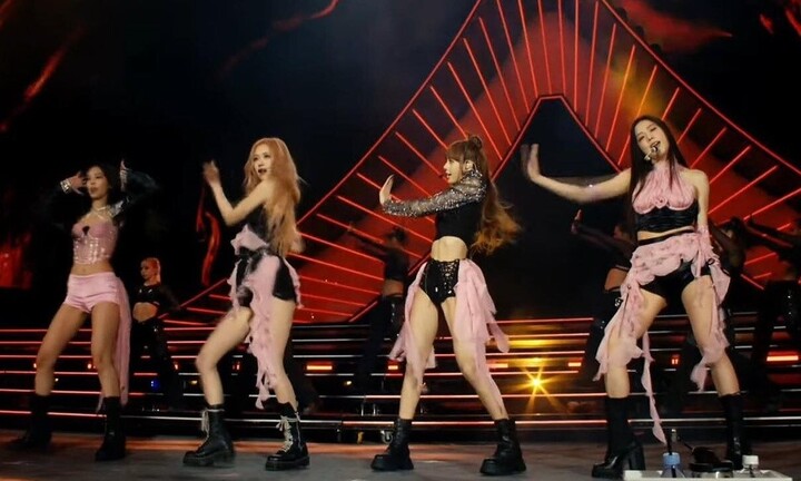 NTK gốc Việt hoàn thành loạt trang phục cho BLACKPINK tại Coachella 2023