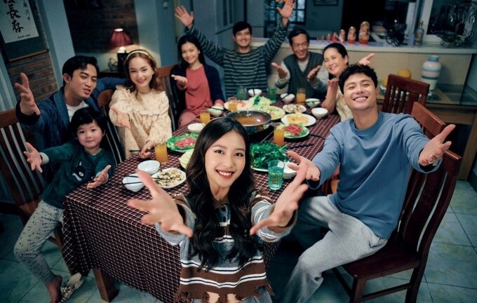 Hé lộ ảnh hậu trường hài hước chưa từng được công bố của phim 