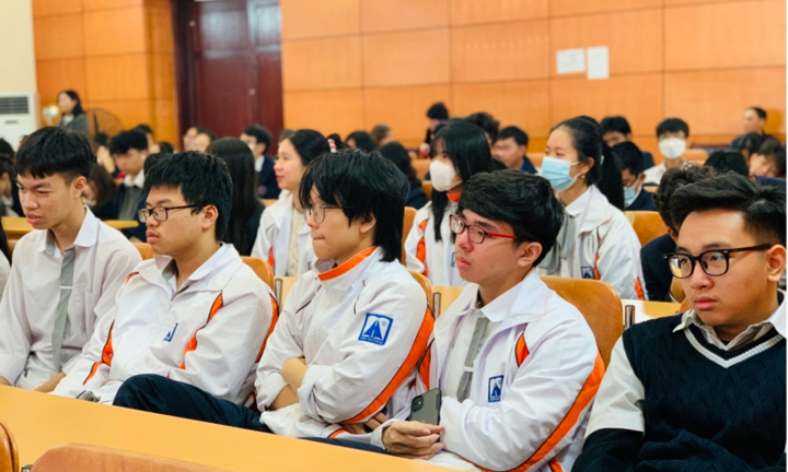 Hà Nội quyết định kéo dài đề án đào tạo song bằng cấp THPT đến khi nào?