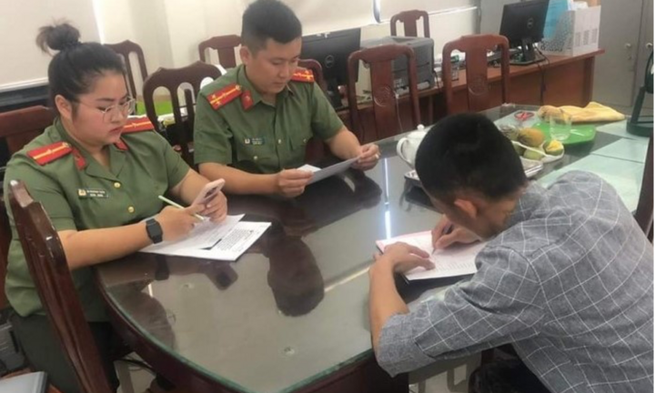 Hoà Bình: Xử phạt thanh niên xúc phạm CSGT trên mạng xã hội