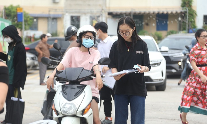 Cập nhật đề thi, đáp án gợi ý môn Tiếng Anh vào lớp 10 tại Hà Nội chuẩn nhất, chi tiết nhất