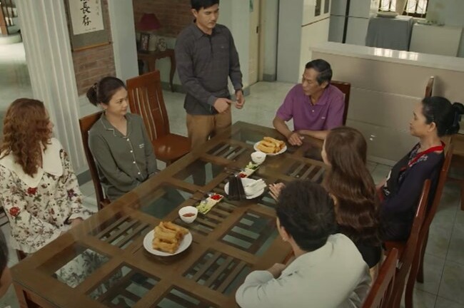 'Gia đình mình vui bất thình lình' tập 33: Ông Toại muốn đóng cửa hàng tạp hoá của Phương