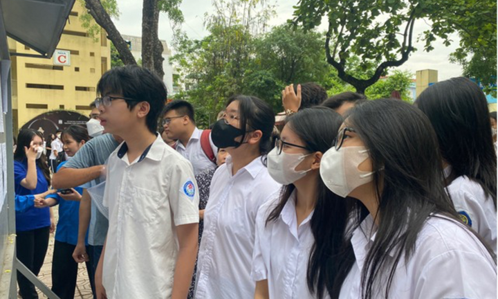 Hà Nội hạ điểm chuẩn vào lớp 10 THPT công lập năm 2023