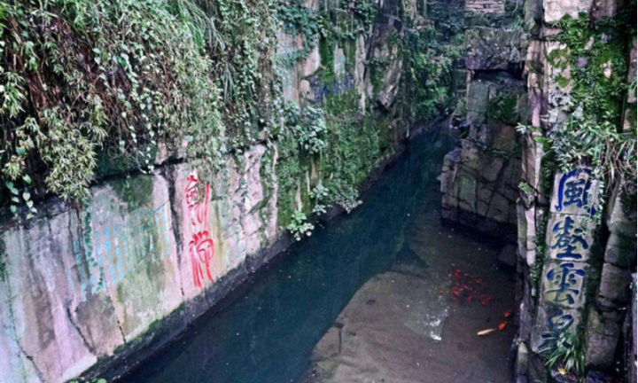 Điều gì khiến Tần Thủy Hoàng trở thành vị hoàng đế đầu tiên trong lịch sử đi đào mộ?