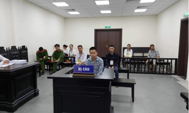 Dùng dao giải quyết mâu thuẫn, cha con, chú cháu cùng lĩnh án tù