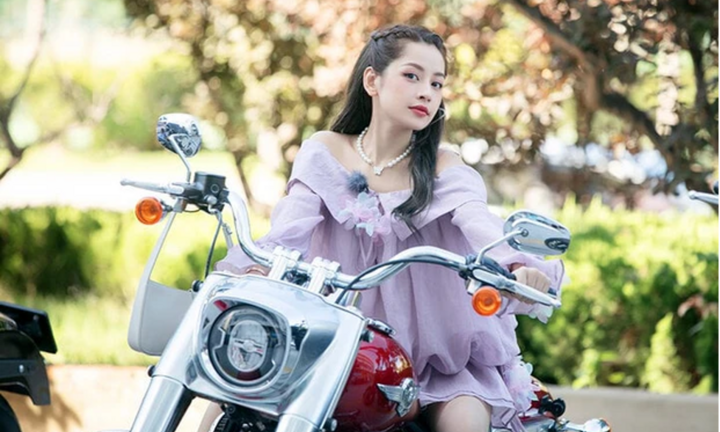 Chi Pu tiếp tục lập kỷ lục tại đất nước triệu dân