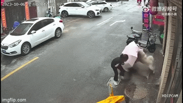 Clip: Người phụ nữ phải trả giá