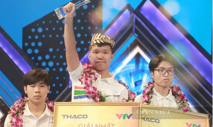 Tranh cãi mức thưởng quán quân 