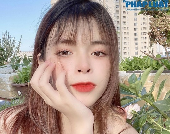 Nữ sinh ĐH Công nghiệp sở hữu body nóng bỏng, là streamer đình đám Sài thành