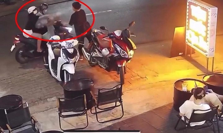 Hé lộ nguyên nhân vụ cô gái bị tạt nước ớt vào mặt ở Bình Dương