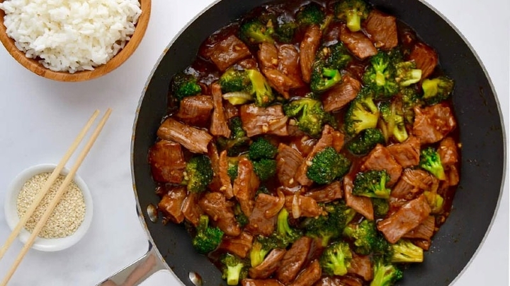 Cách làm thịt bò xào súp lơ đơn giản, dễ làm