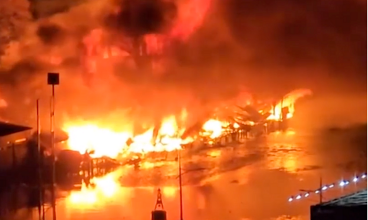 Tiết lộ thiệt hại trong vụ cháy dãy nhà ven kênh ở TP.HCM 