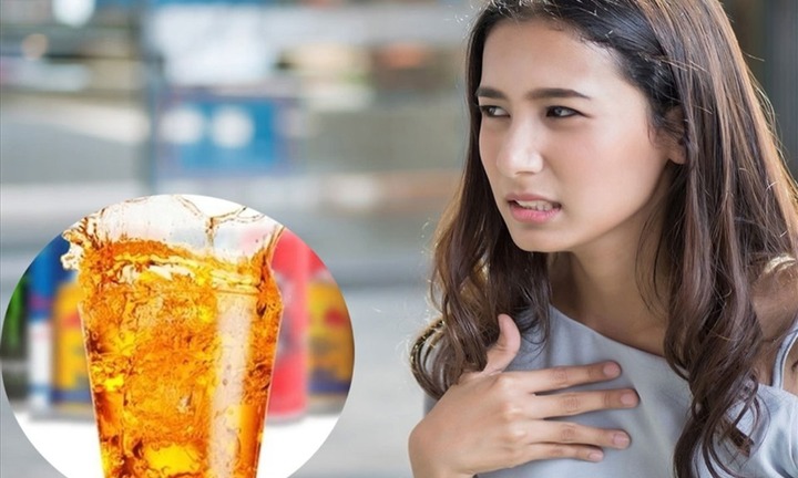 Không muốn cơ thể “héo khô” vì mất nước thì đừng ăn những thực phẩm này vào mùa hè