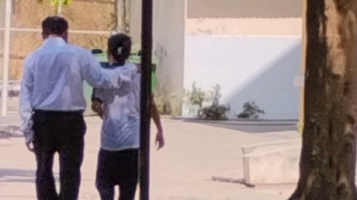 Thầy giáo 52 tuổi bị