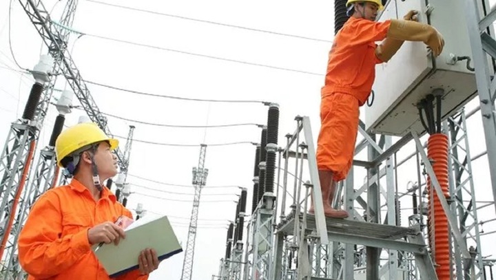 Công suất tiêu thụ điện sắp chạm mốc 1 tỷ kWh/ngày trong tháng 4