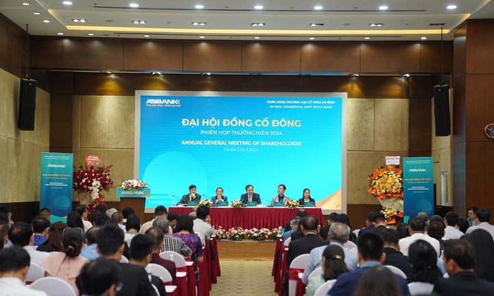 ĐẠI HỘI CỔ ĐÔNG ABBANK: Đẩy mạnh Dự án Làm mới Chiến lược Ngân hàng và các công tác chuyển đổi  
