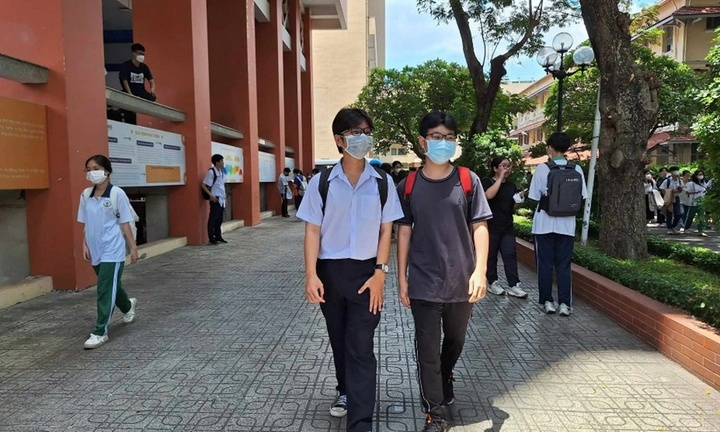 Đề thi đánh giá năng lực đợt 1: Đề Toán, văn 