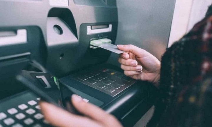 Thẻ ATM bị khóa có rút tiền, chuyển tiền vào được không và cách khắc phục