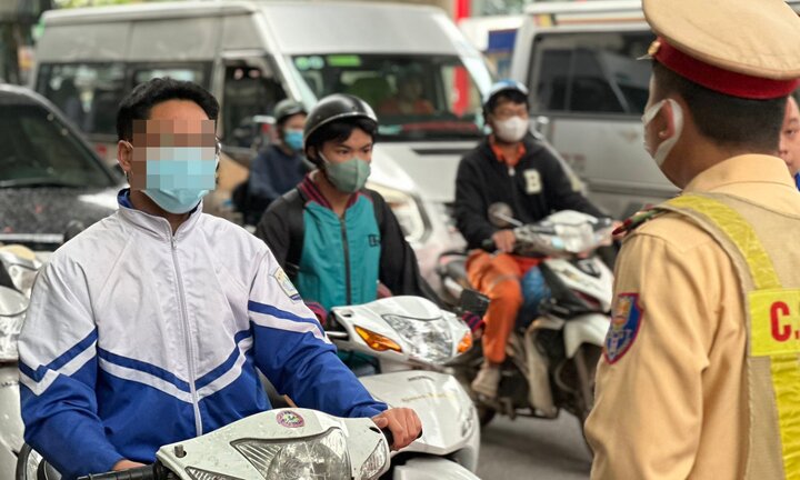 Tăng cường kiểm tra, xử lý học sinh, sinh viên vi phạm giao thông