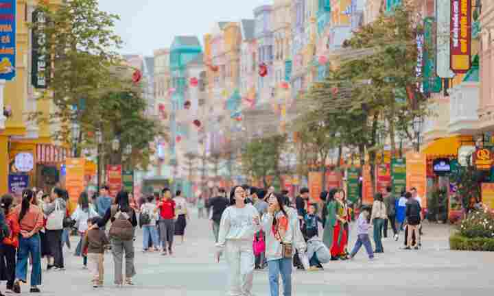 Thương hiệu lớn bỏ phố cổ về phố mới tại “Quận Kinh Đô”