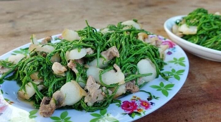 Loại rau có mùi cực hôi nhưng lại được bán giá “trên trời”