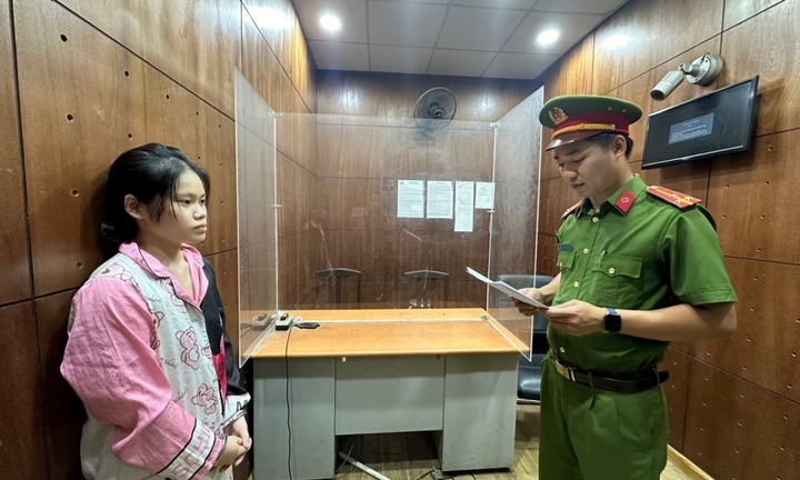 Vụ 2 bé gái bị bắt cóc tại phố đi bộ Nguyễn Huệ: Khởi tố thêm tội danh 