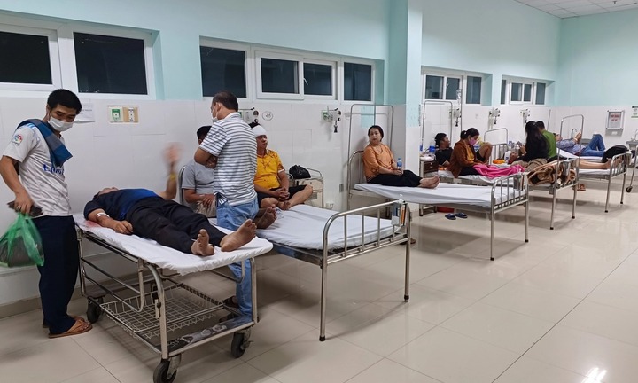 Vụ tai nạn xe khách 25 người thương vong ở Kon Tum: Va chạm cực mạnh, lật nghiêng bên vực