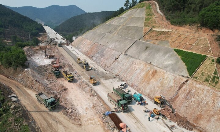 Bộ GTVT thúc tiến độ Công ty Phúc Thành Hưng dự án cao tốc Diễn Châu - Bãi Vọt