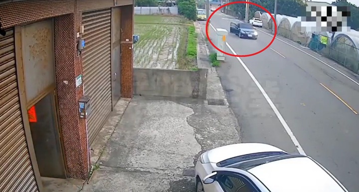 Video: Cãi nhau với bạn trai, cô gái bất ngờ làm điều dại dột