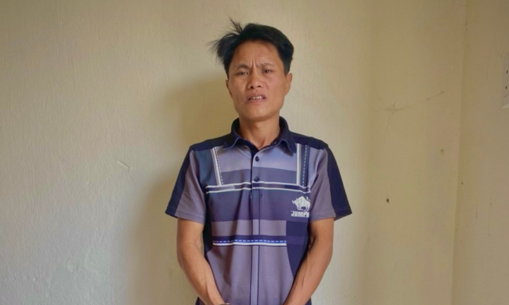 Bắt người đàn ông cầm dao đòi gặp Chủ tịch huyện để yêu cầu giải quyết tin đồn vợ ngoại tình