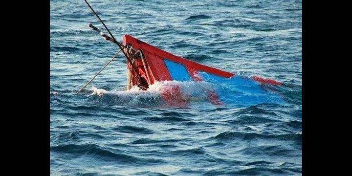 Chìm tàu cá trên biển ở Quảng Ninh, 4 ngư dân Thanh Hóa mất tích