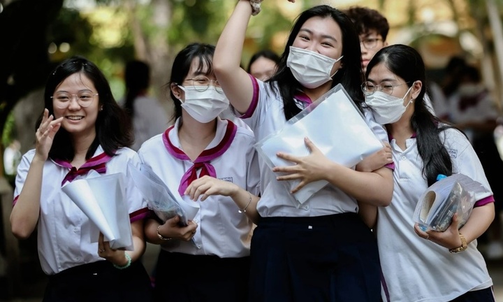 Tuyển sinh 2024: Những trường đại học đầu tiên công bố điểm chuẩn học bạ