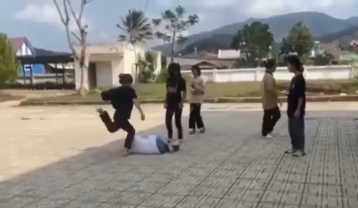 Vụ 2 nữ sinh Lâm Đồng đánh nhau: Hé lộ nguyên nhân
