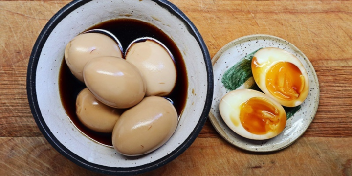 Ăn trứng gà bổ não, đẹp da nhưng những ai không nên ăn?