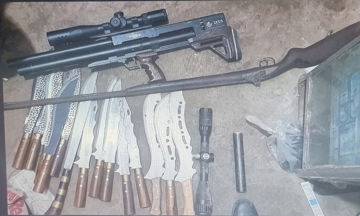 Xử phạt 15 triệu đồng đối tượng tàng trữ, sử dụng trái phép vũ khí