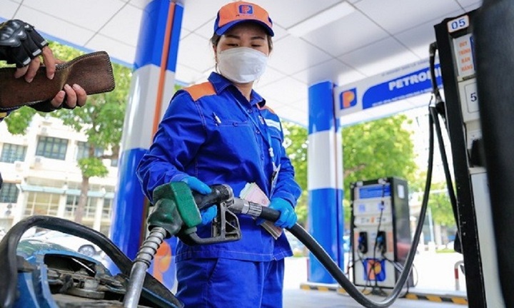 Giá xăng giảm về dưới 25.000 đồng/lít từ chiều nay (25/4)