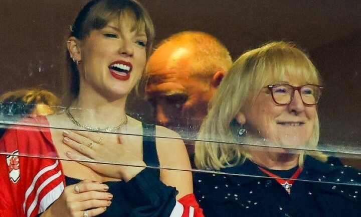 Mẹ bạn trai dành nhiều lời khen có cánh về album mới của Taylor Swift 