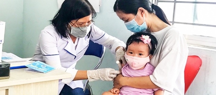 Tin thời sự nóng mới nhất ngày 29/4: Vaccine 5 trong 1 đảm bảo đủ tiêm cho trẻ