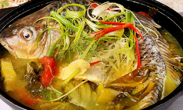 Đổi mới thực đơn cho cả nhà bằng món cá chép om dưa