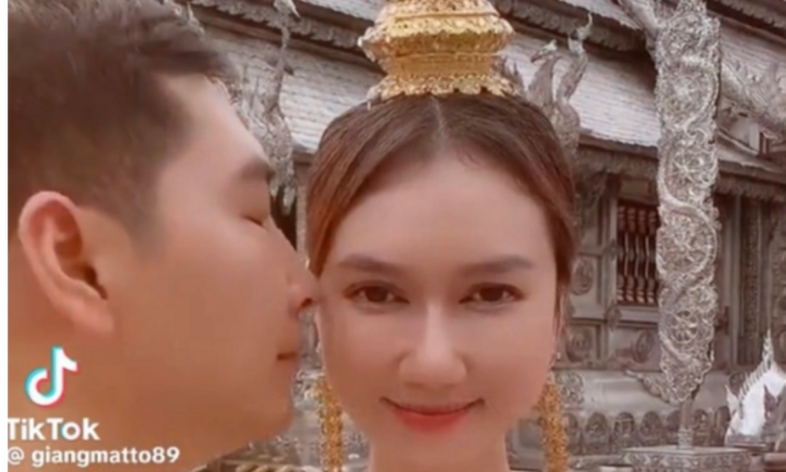 Diễn viên Hương Giang 