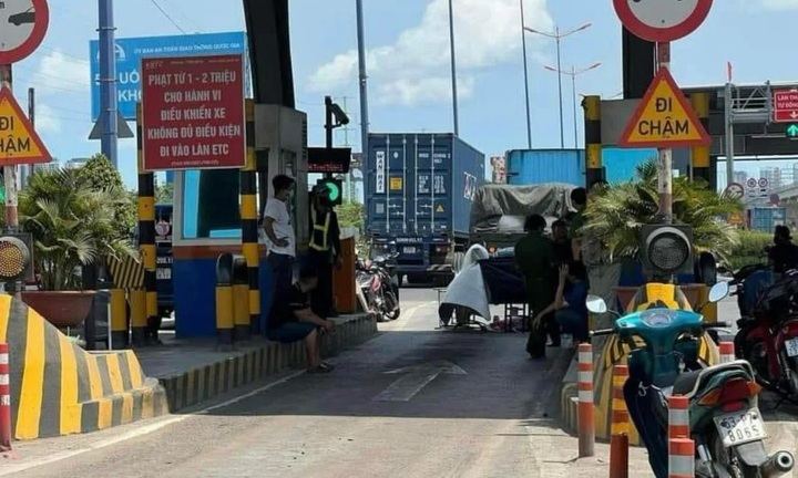 Tai nạn giao thông tại trạm thu phí, một nam nhân viên tử vong
