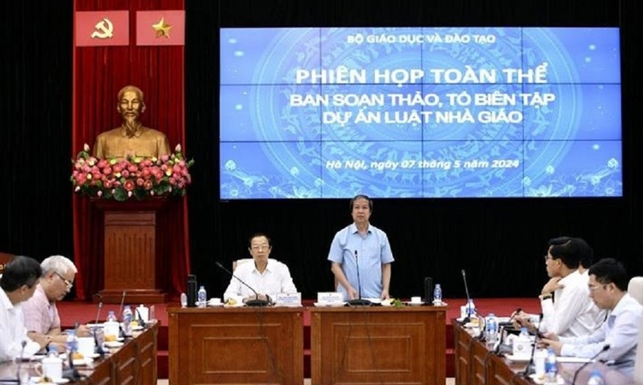 Bộ trưởng GD&ĐT: Xây dựng Luật Nhà giáo phải để phát triển lực lượng nhà giáo