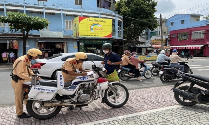 CSGT cấp huyện có được ra quốc lộ xử phạt vi phạm giao thông?
