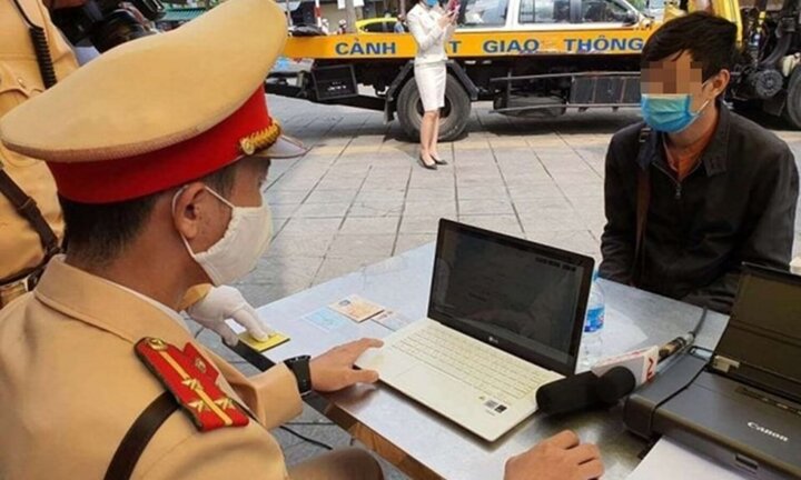 Nộp phạt giao thông tại chỗ có biên lai nộp phạt không?