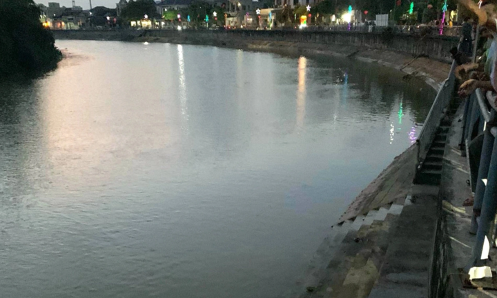 Rủ nhau tắm sông, nam sinh lớp 9 mất tích trên dòng sông Mai Giang