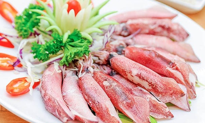 Bật mí cách làm mực hấp cả nhà ai cũng mê