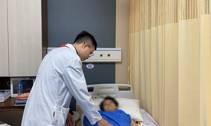 Vụ nữ bác sĩ hôn mê vì kính rơi vào người: Sức khỏe người bệnh có bước tiến triển 
